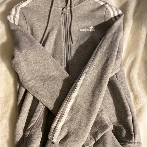 Adidas jacket - Picture 2 of 3